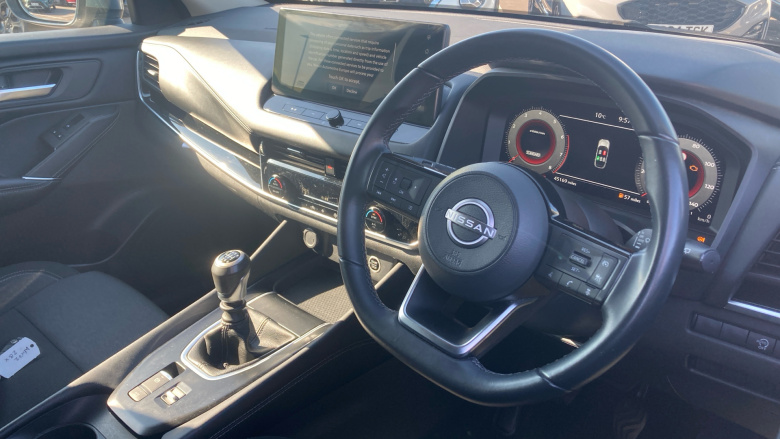 Nissan Qashqai 1.3 DiG-T MH N-Connecta 5dr Petrol Hatchback